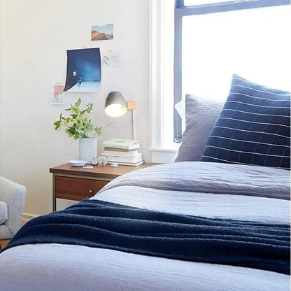 Kinkiet Ścienny Liora LED Nowoczesna Lampa w Trzech Kolorach z Możliwością Podłączenia do Gniazdka